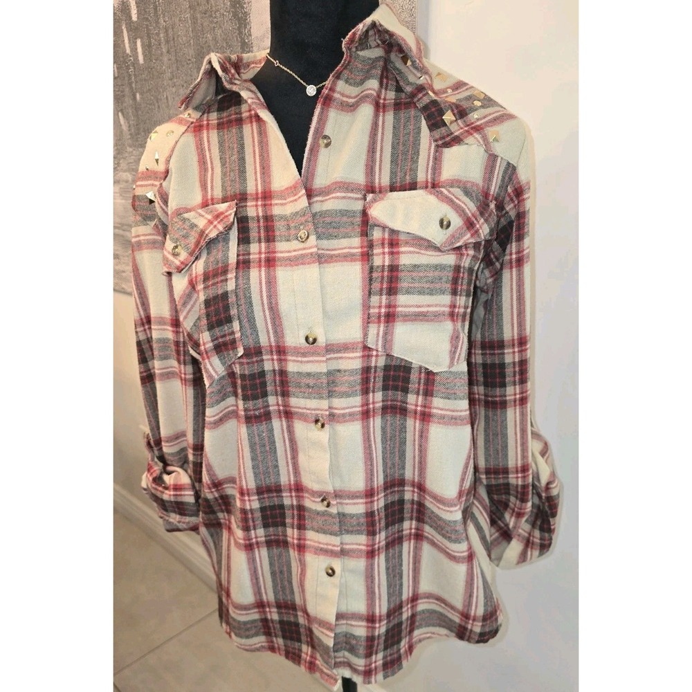 Eden & Olivia Western Shirt Women's SZ M Plaid Long Sleeve & 3/4 Roll Gold Studs